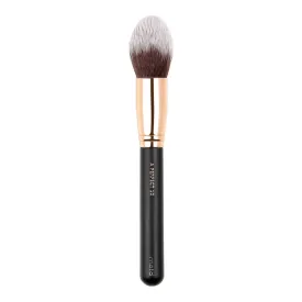 A Perfect 10 - Tapered Face Brush.