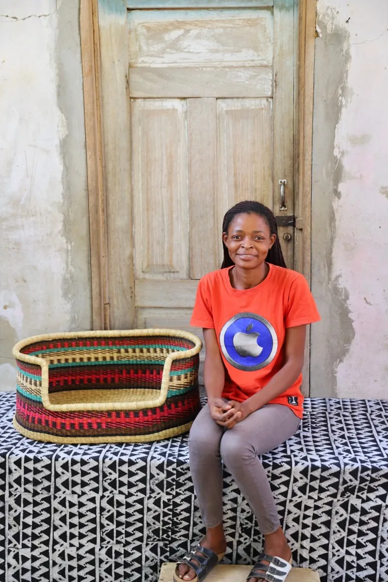 Dog Bed (Medium) by Vida Nyaabire