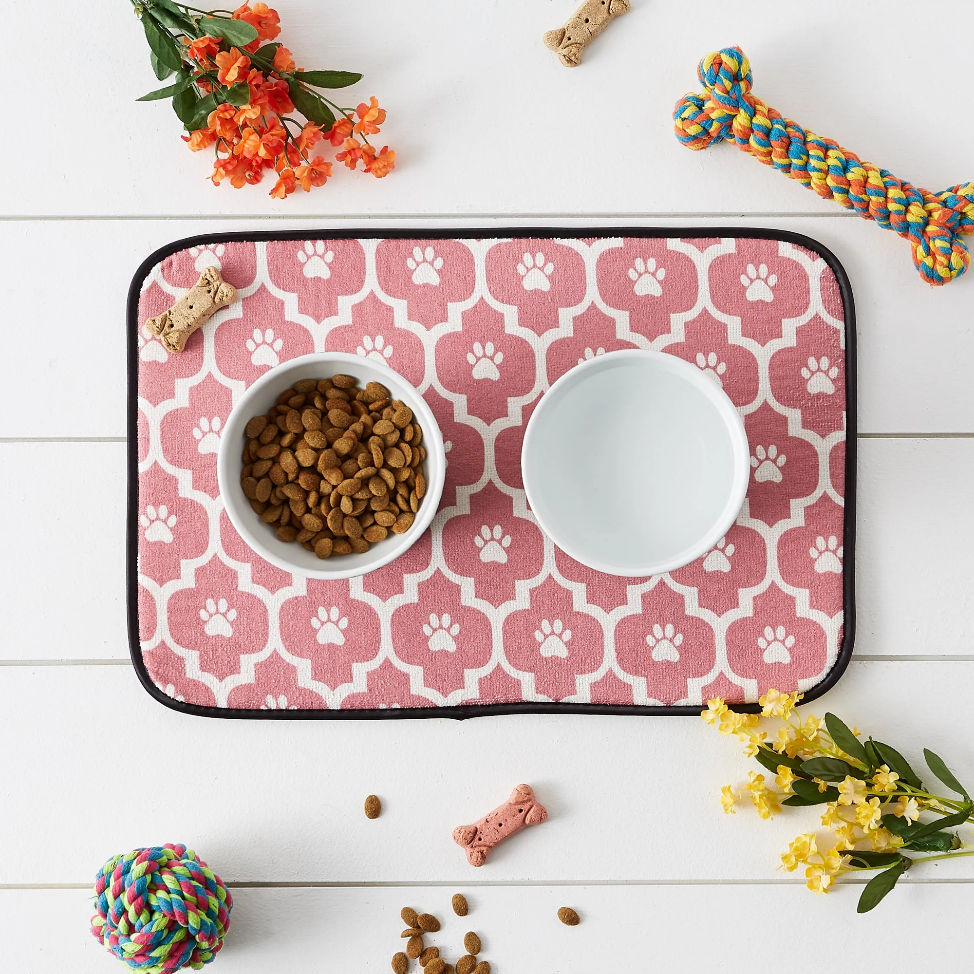 Pink/Off White Lattice Paw Pet Mat