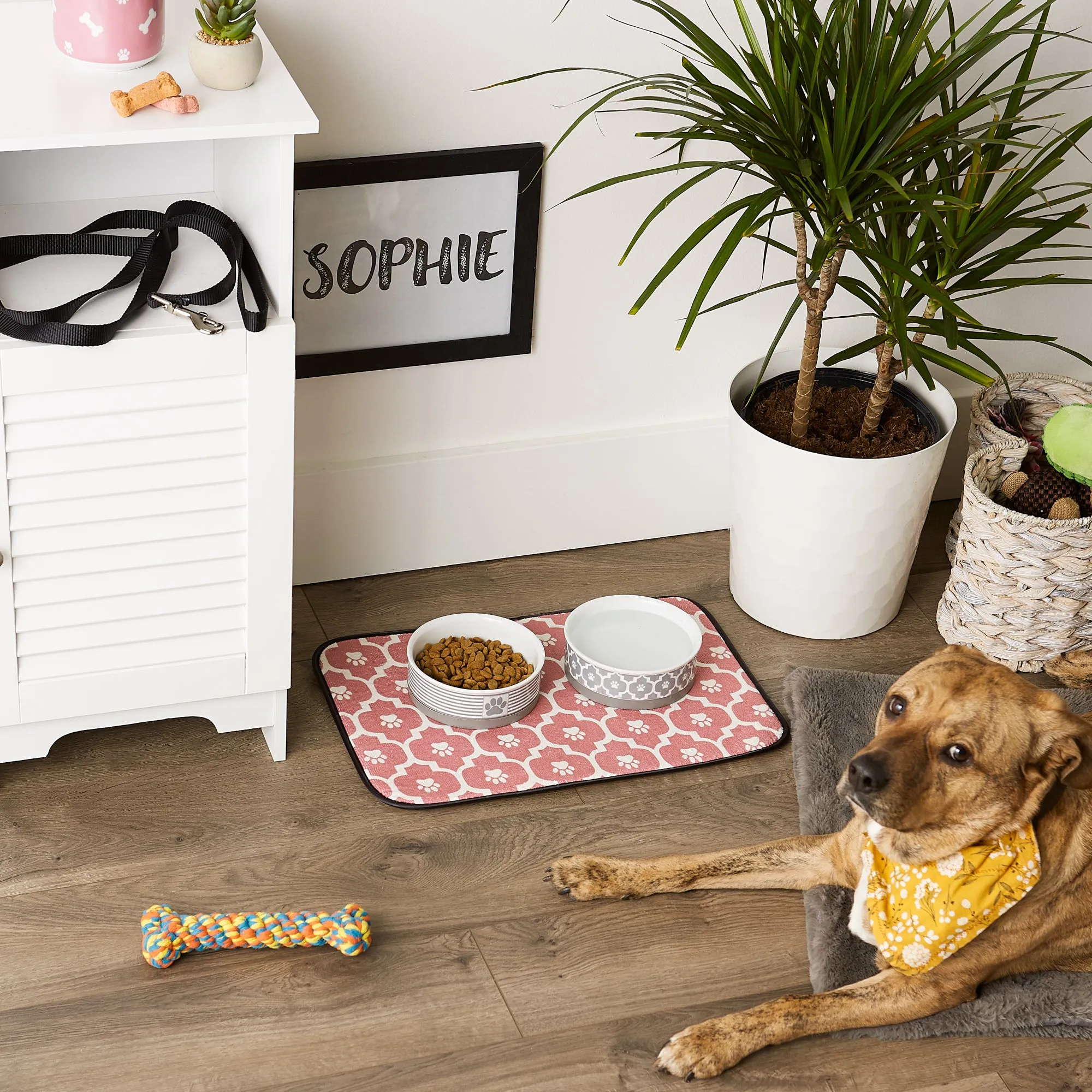 Pink/Off White Lattice Paw Pet Mat