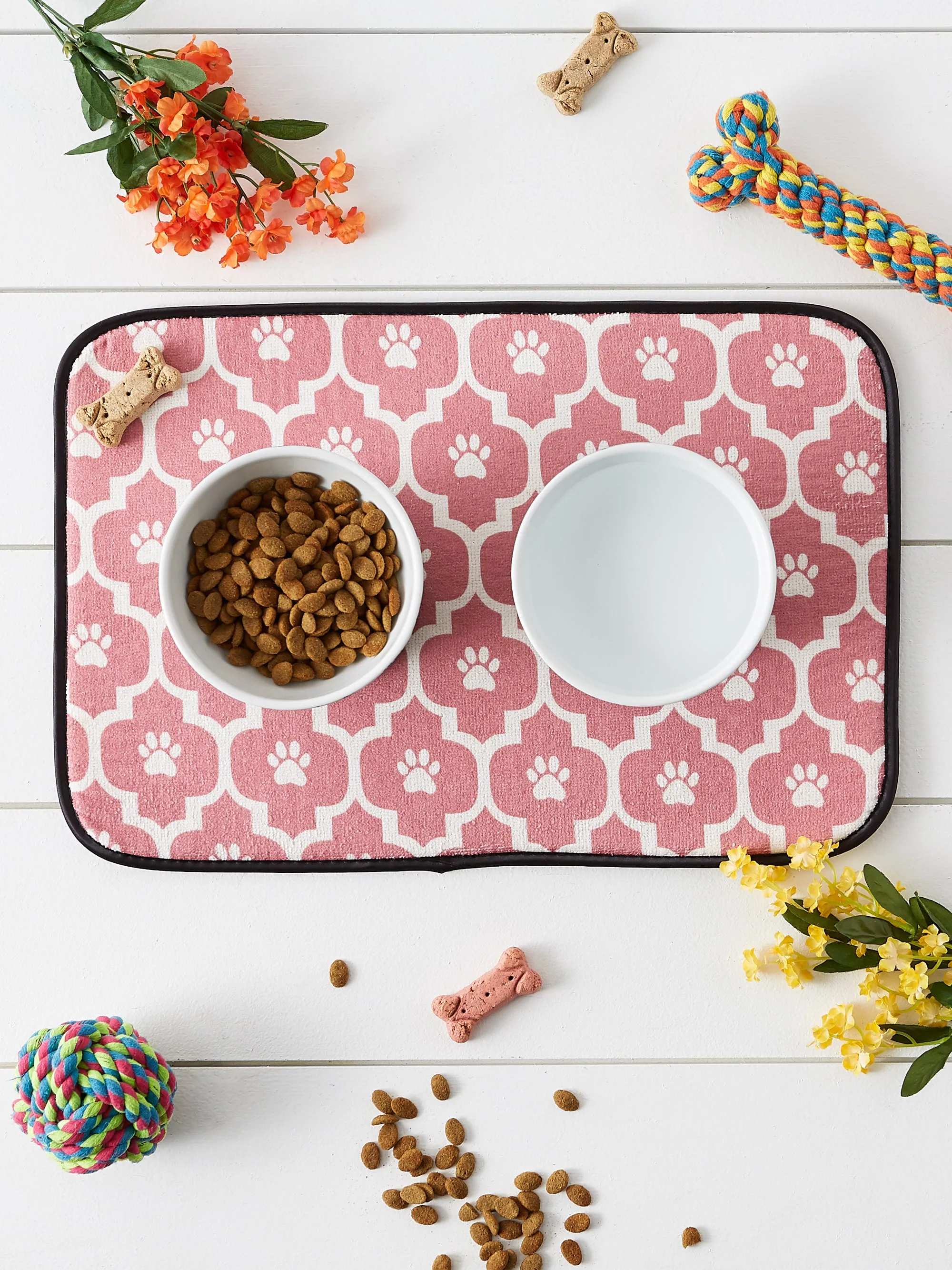 Pink/Off White Lattice Paw Pet Mat